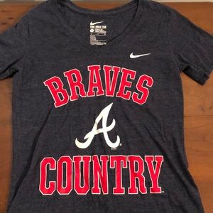 Nike Atlanta Braves soft V-neck T-shirt. Women’s Small.